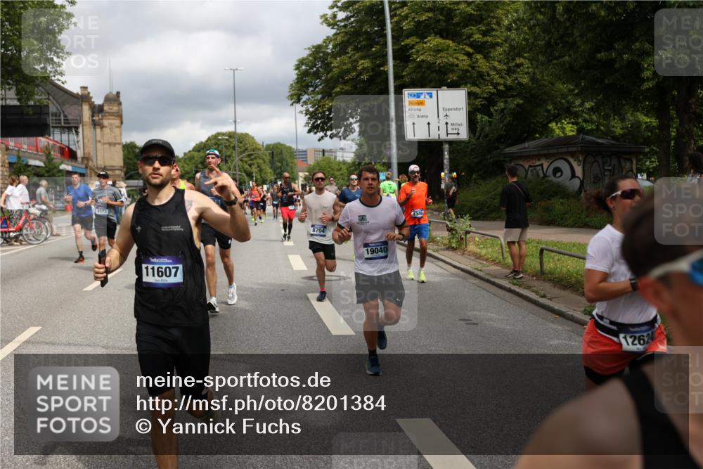 29.06.2025 - hella hamburg halbmarathon Yannick Fuchs http://msf.ph/oto/8201384 29.06.2025 10:44:44 20KM 1119, 1399, 1461, 1466, 1507, 1630, 1750, 1817, 2207, 3654, 4077, 4127, 4346, 5018, 5115, 6027, 6662, 6712, 6795, 7052, 7134, 7176, 7397, 7583, 7930, 7932, 8117, 8572, 8704, 8819, 9057, 10371, 11356, 11455, 11607, 12624, 13008, 13687, 13701, 13875, 14034, 14257, 14626, 15362, 15395, 15803, 15950, 16716, 16806, 17179, 17221, 17247, 17384, 18006, 18066, 18370, 18394, 18489, 18657, 18658, 18811 meine-sportfotos.de