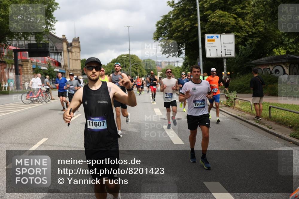 29.06.2025 - hella hamburg halbmarathon Yannick Fuchs http://msf.ph/oto/8201423 29.06.2025 10:44:44 20KM 1119, 1399, 1461, 1466, 1507, 1630, 1750, 1817, 2207, 3654, 4077, 4127, 4346, 5018, 5115, 6027, 6662, 6712, 6795, 7052, 7134, 7176, 7397, 7583, 7930, 7932, 8117, 8572, 8704, 8819, 9057, 10371, 11356, 11455, 11607, 12624, 13008, 13687, 13701, 13875, 14034, 14257, 14626, 15362, 15395, 15803, 15950, 16716, 16806, 17179, 17221, 17247, 17384, 18006, 18066, 18370, 18394, 18489, 18657, 18658, 18811 meine-sportfotos.de