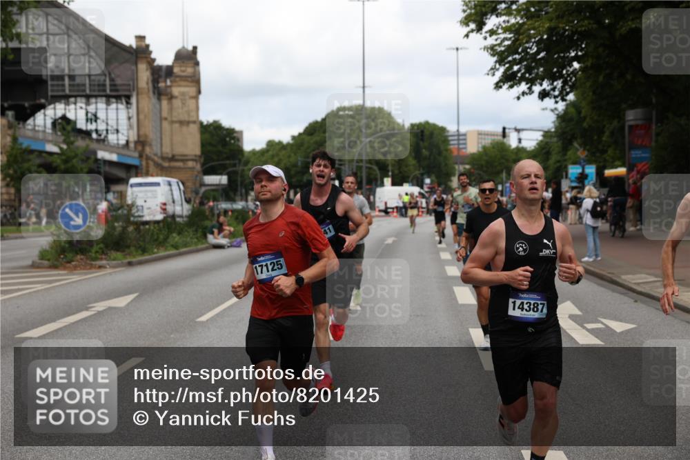 29.06.2025 - hella hamburg halbmarathon Yannick Fuchs http://msf.ph/oto/8201425 29.06.2025 10:32:02 20KM 1290, 2196, 2767, 4860, 5003, 5042, 5307, 5923, 6047, 6123, 6458, 7310, 9178, 9914, 10190, 10451, 11423, 12739, 12900, 13141, 13372, 13854, 14387, 14459, 14691, 14934, 15178, 15261, 15410, 15939, 16992, 17125, 17137, 18103, 18159, 18216, 18357, 18986 meine-sportfotos.de