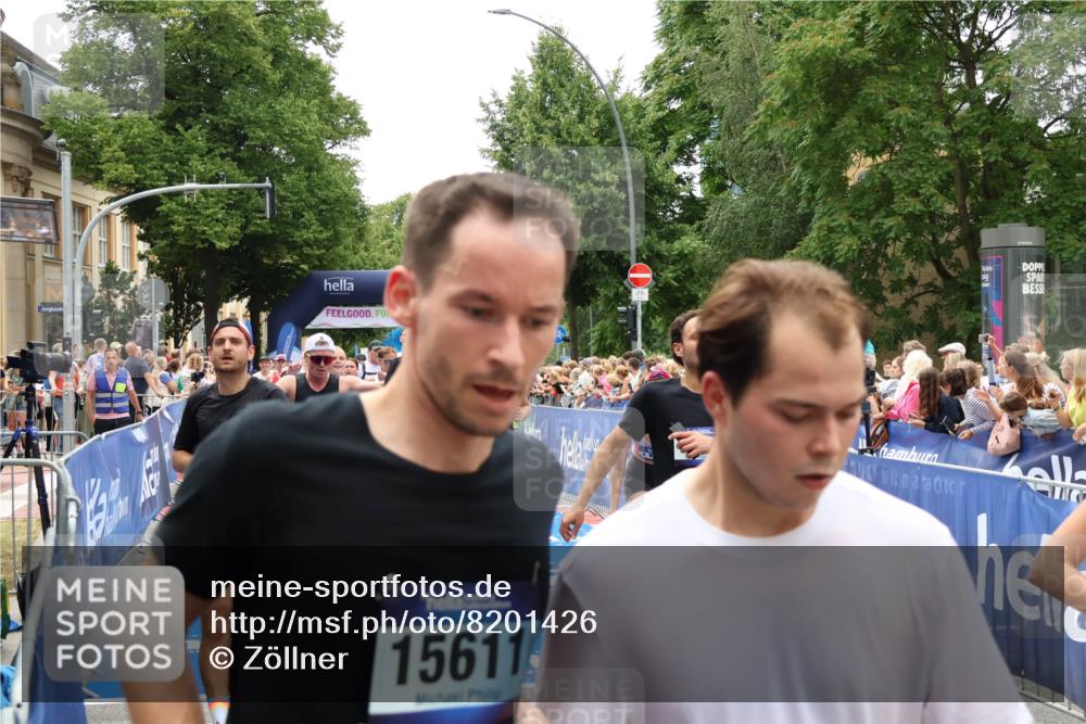 29.06.2025 - hella hamburg halbmarathon Zöllner http://msf.ph/oto/8201426 29.06.2025 10:47:31 Ziel 51, 1012, 1592, 2274, 2839, 2869, 2953, 3304, 5532, 5650, 8234, 8693, 8852, 9305, 10423, 11021, 11077, 11491, 12870, 13223, 13303, 15350, 15479, 15923, 16819, 17846, 17905, 18758, 18974 meine-sportfotos.de