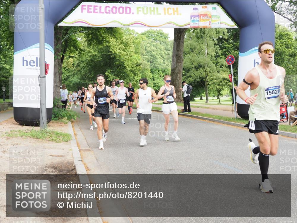 29.06.2025 - hella hamburg halbmarathon MichiJ http://msf.ph/oto/8201440 29.06.2025 10:21:36 Zwischen KM18-KM19 1686, 5070, 7965, 8883, 10484, 11169, 11199, 14293, 15826, 16505, 18099 meine-sportfotos.de