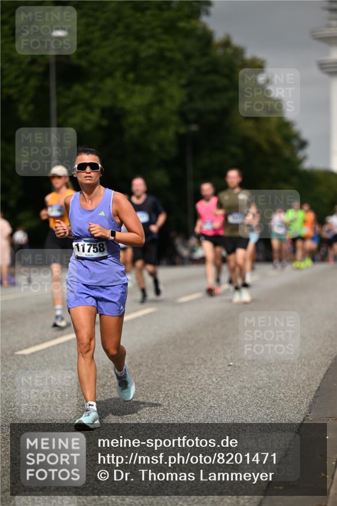 29.06.2025 - hella hamburg halbmarathon Dr. Thomas Lammeyer http://msf.ph/oto/8201471 29.06.2025 10:11:45 Kennedybrücke 1173, 1893, 1993, 2032, 2136, 3328, 3929, 4262, 5242, 5899, 5926, 6196, 6517, 6518, 6707, 6713, 6715, 6833, 7476, 7503, 7760, 8585, 9338, 9967, 10283, 10700 meine-sportfotos.de