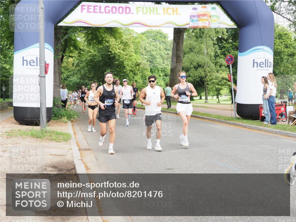 29.06.2025 - hella hamburg halbmarathon MichiJ http://msf.ph/oto/8201476 29.06.2025 10:21:36 Zwischen KM18-KM19 1686, 5070, 7965, 8883, 10484, 11169, 11199, 14293, 15826, 16505, 18099 meine-sportfotos.de