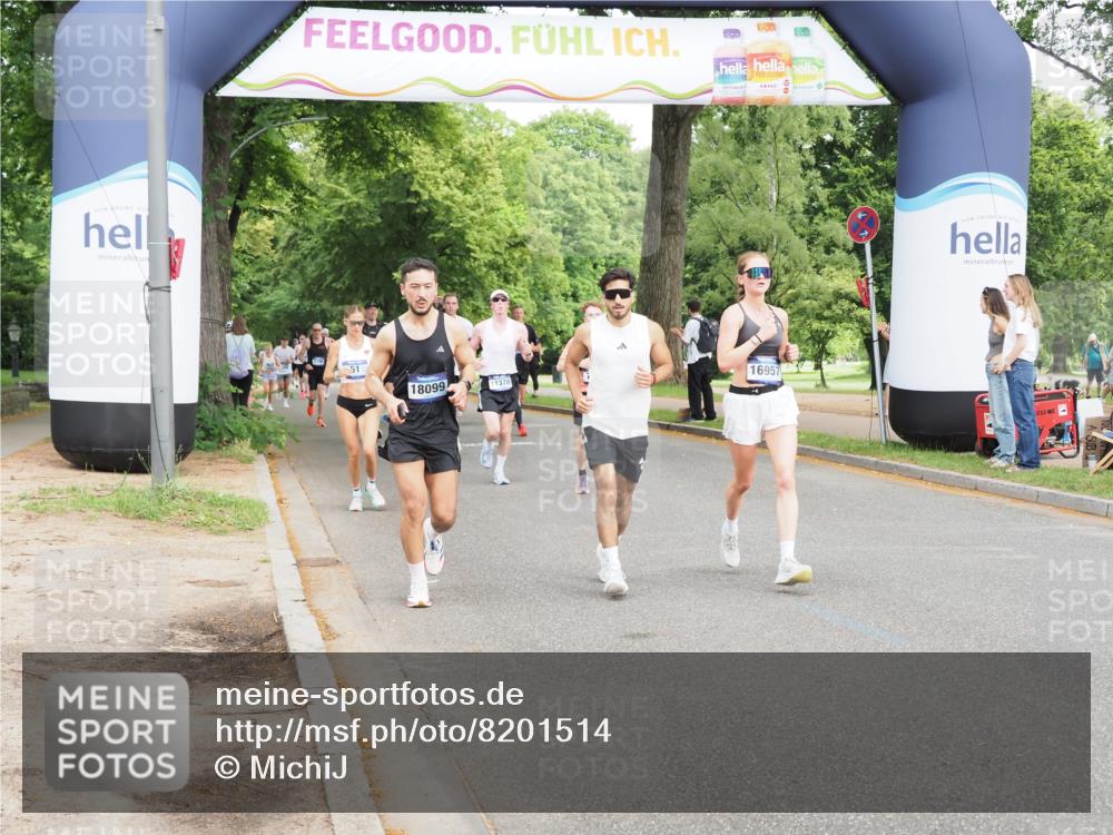 29.06.2025 - hella hamburg halbmarathon MichiJ http://msf.ph/oto/8201514 29.06.2025 10:21:37 Zwischen KM18-KM19 1686, 5070, 7793, 7965, 8883, 10484, 11169, 11370, 14293, 15826, 16505, 16957, 18099 meine-sportfotos.de