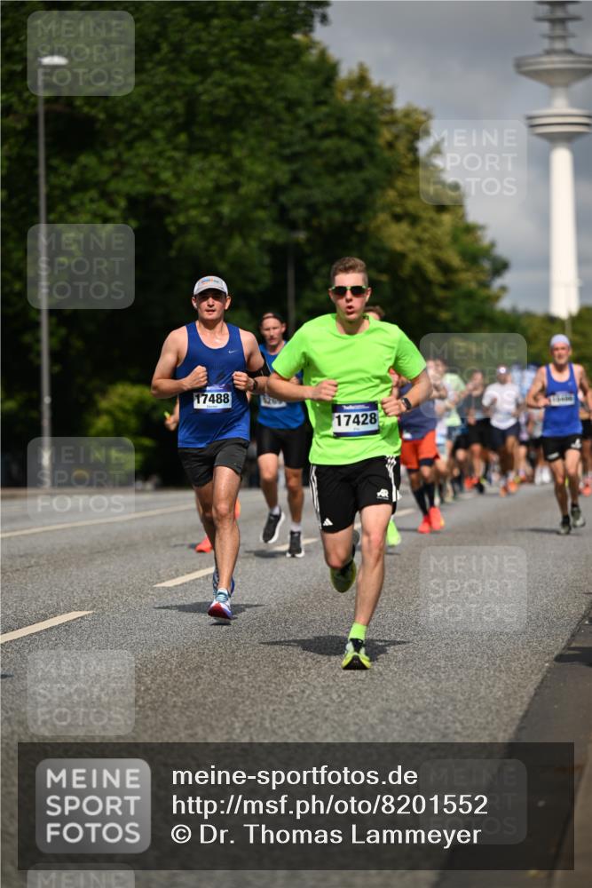 29.06.2025 - hella hamburg halbmarathon Dr. Thomas Lammeyer http://msf.ph/oto/8201552 29.06.2025 09:48:19 Kennedybrücke 1758, 2746, 3043, 3201, 5070, 5269, 5328, 5367, 5746, 6619, 6781, 7272, 8209, 9137, 9381, 10156, 10171, 10486, 10848, 11169 meine-sportfotos.de