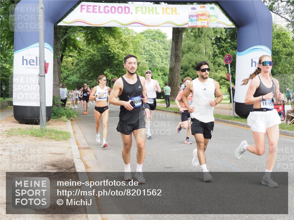 29.06.2025 - hella hamburg halbmarathon MichiJ http://msf.ph/oto/8201562 29.06.2025 10:21:37 Zwischen KM18-KM19 1686, 5070, 7793, 7965, 8883, 10484, 11169, 11370, 14293, 15826, 16505, 16957, 18099 meine-sportfotos.de