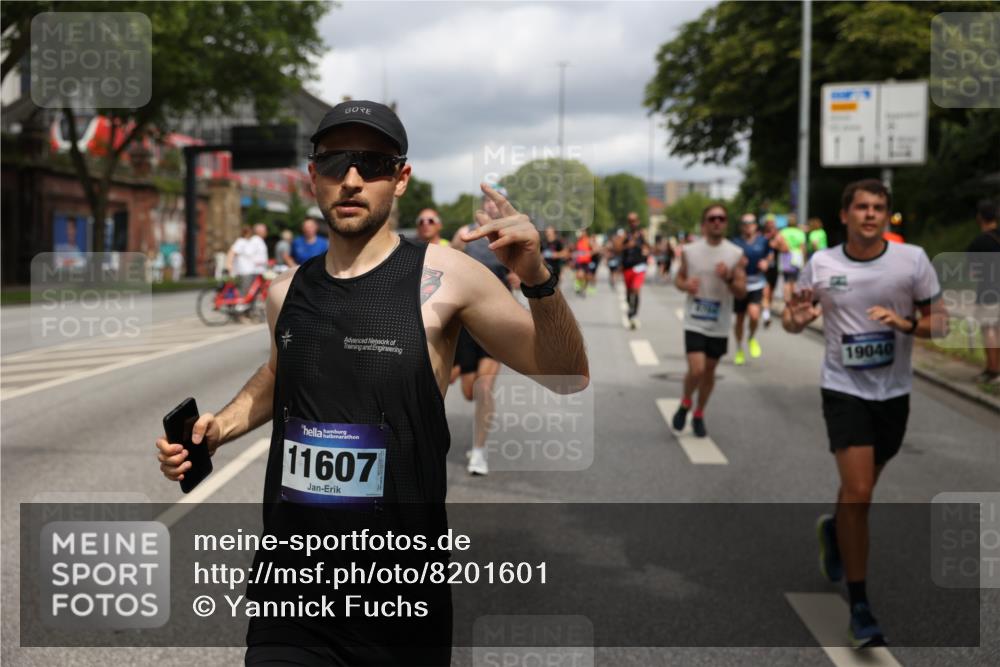 29.06.2025 - hella hamburg halbmarathon Yannick Fuchs http://msf.ph/oto/8201601 29.06.2025 10:44:45 20KM 1119, 1399, 1461, 1466, 1507, 1630, 1750, 1817, 2207, 2880, 3654, 4077, 4346, 4816, 5018, 5115, 6027, 6662, 6712, 6795, 7052, 7134, 7176, 7397, 7583, 7930, 7932, 8117, 8572, 8704, 8819, 9057, 10371, 11214, 11356, 11455, 11607, 12016, 12624, 13008, 13687, 13701, 13875, 14034, 14257, 14626, 15362, 15395, 15803, 15950, 16291, 16716, 17179, 17221, 17247, 17384, 18006, 18066, 18370, 18394, 18489, 18657, 18658, 18811 meine-sportfotos.de