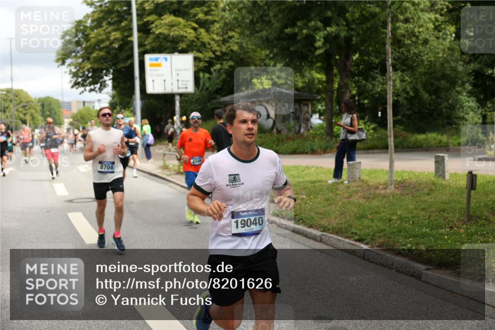29.06.2025 - hella hamburg halbmarathon Yannick Fuchs http://msf.ph/oto/8201626 29.06.2025 10:44:45 20KM 1119, 1399, 1461, 1466, 1507, 1630, 1750, 1817, 2207, 2880, 3654, 4077, 4346, 4816, 5018, 5115, 6027, 6662, 6712, 6795, 7052, 7134, 7176, 7397, 7583, 7930, 7932, 8117, 8572, 8704, 8819, 9057, 10371, 11214, 11356, 11455, 11607, 12016, 12624, 13008, 13687, 13701, 13875, 14034, 14257, 14626, 15362, 15395, 15803, 15950, 16291, 16716, 17179, 17221, 17247, 17384, 18006, 18066, 18370, 18394, 18489, 18657, 18658, 18811 meine-sportfotos.de
