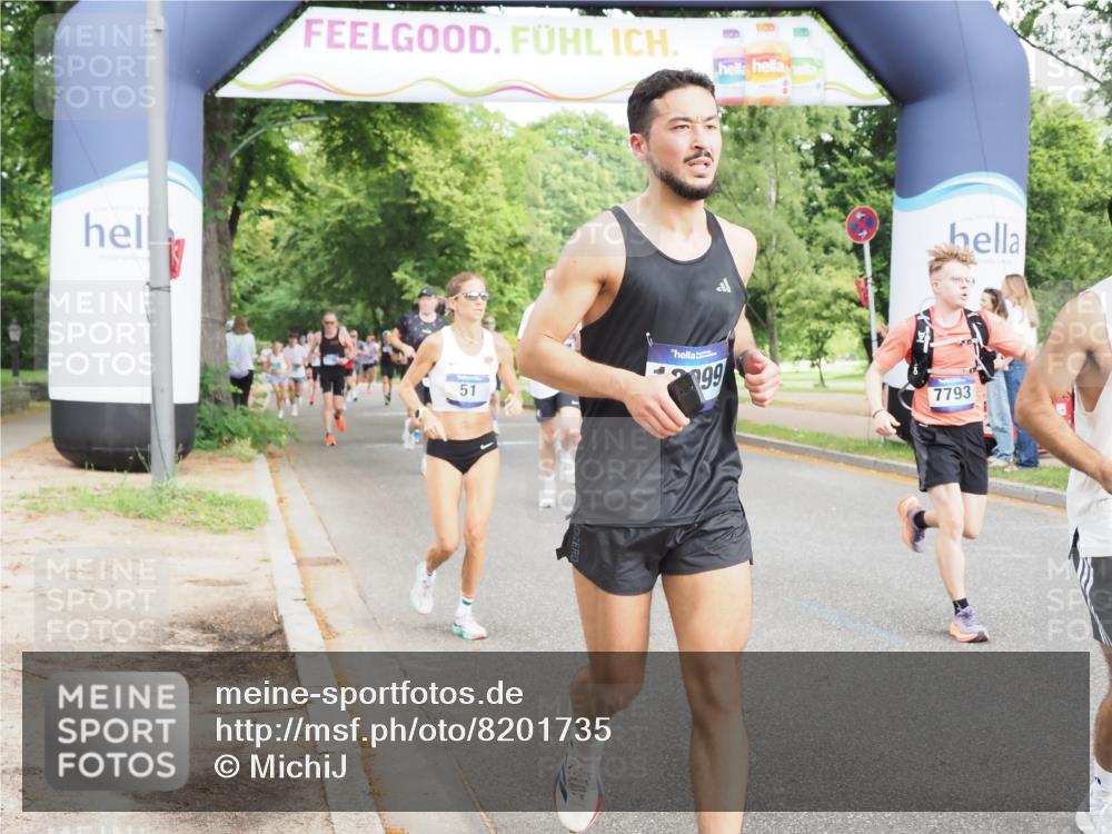 29.06.2025 - hella hamburg halbmarathon MichiJ http://msf.ph/oto/8201735 29.06.2025 10:21:38 Zwischen KM18-KM19 51, 1686, 7793, 7965, 8883, 10484, 11169, 11370, 14293, 15826, 16505, 16957, 18099 meine-sportfotos.de