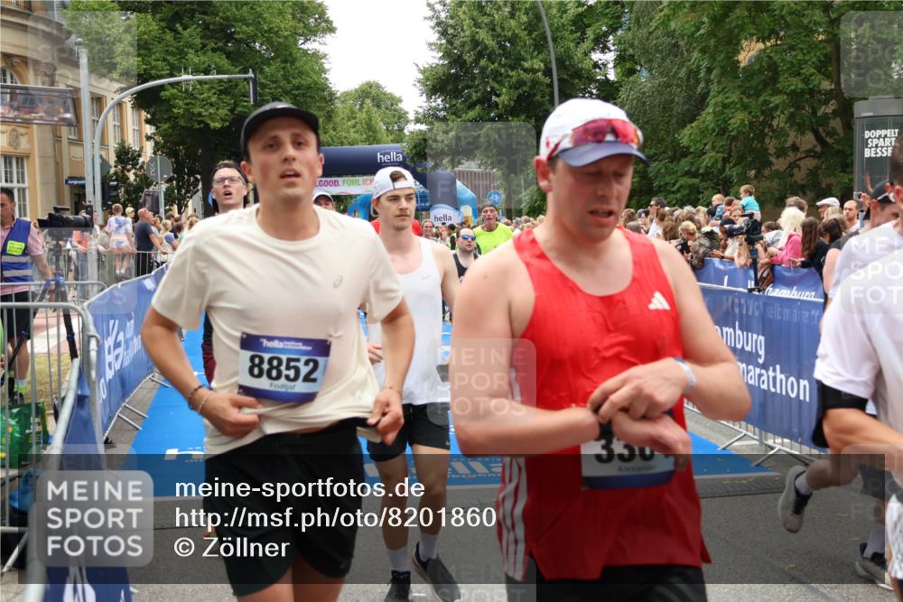 29.06.2025 - hella hamburg halbmarathon Zöllner http://msf.ph/oto/8201860 29.06.2025 10:47:39 Ziel 1070, 1320, 1696, 2284, 5889, 6009, 7962, 8023, 8234, 8927, 10969, 12870, 13223, 13303, 14618, 14619, 15451, 15479, 18104, 18970, 19181 meine-sportfotos.de