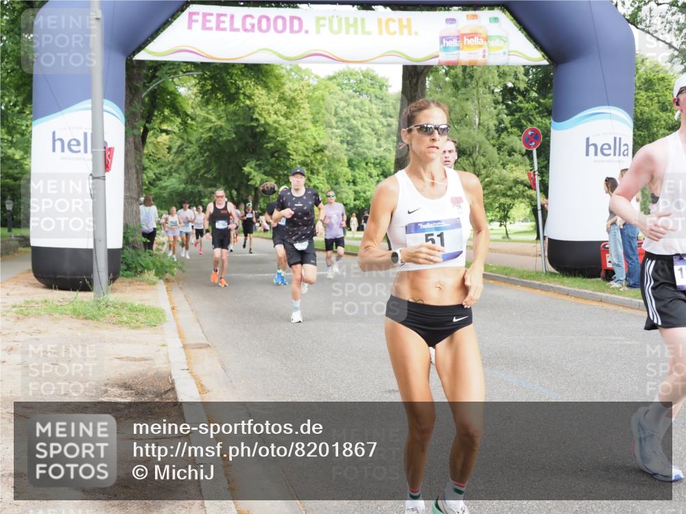 29.06.2025 - hella hamburg halbmarathon MichiJ http://msf.ph/oto/8201867 29.06.2025 10:21:39 Zwischen KM18-KM19 51, 1686, 6358, 7793, 7965, 10484, 11169, 11370, 12987, 14293, 15826, 16957, 18099 meine-sportfotos.de