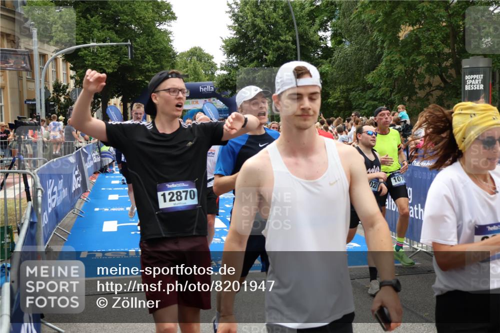 29.06.2025 - hella hamburg halbmarathon Zöllner http://msf.ph/oto/8201947 29.06.2025 10:47:40 Ziel 1070, 1320, 1696, 2284, 2708, 5889, 6009, 7962, 8023, 8234, 8927, 10969, 10988, 13223, 13303, 13948, 14618, 14619, 15451, 15479, 16205, 18104, 18970, 19181 meine-sportfotos.de