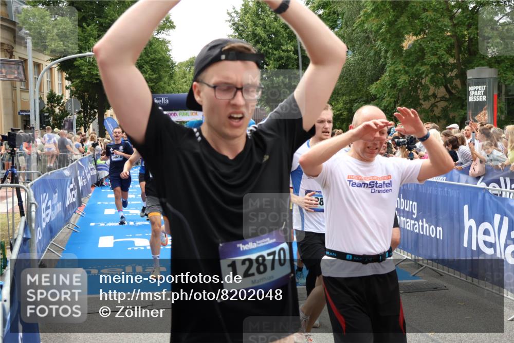 29.06.2025 - hella hamburg halbmarathon Zöllner http://msf.ph/oto/8202048 29.06.2025 10:47:42 Ziel 1320, 1696, 2284, 2708, 5889, 6009, 7962, 8927, 10969, 10988, 11283, 13948, 14618, 14619, 15451, 15478, 16205, 18104, 18970, 19181 meine-sportfotos.de