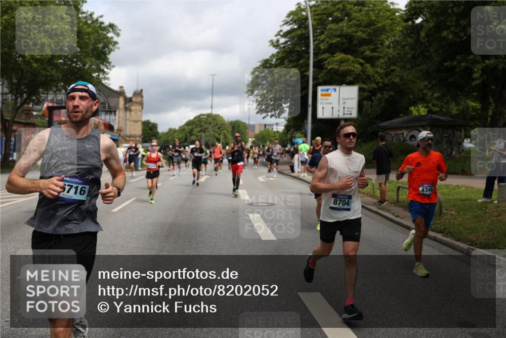 29.06.2025 - hella hamburg halbmarathon Yannick Fuchs http://msf.ph/oto/8202052 29.06.2025 10:44:46 20KM 1119, 1399, 1461, 1466, 1507, 1630, 1750, 1817, 2207, 2880, 3654, 4077, 4346, 4816, 5018, 5115, 6027, 6662, 6712, 6795, 7052, 7134, 7176, 7397, 7583, 7930, 7932, 8117, 8572, 8704, 8819, 9057, 10371, 11214, 11356, 11607, 12016, 12624, 13008, 13687, 13701, 13875, 14034, 14125, 14257, 14626, 15362, 15395, 15803, 15950, 16285, 16291, 16716, 17179, 17221, 17384, 18006, 18066, 18370, 18394, 18489, 18811 meine-sportfotos.de