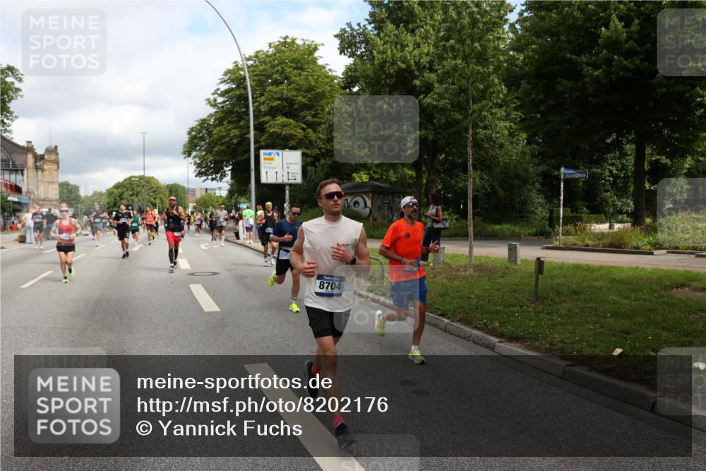 29.06.2025 - hella hamburg halbmarathon Yannick Fuchs http://msf.ph/oto/8202176 29.06.2025 10:44:47 20KM 1119, 1461, 1466, 1507, 1750, 1817, 2207, 2880, 3654, 4077, 4346, 4816, 5018, 5115, 6027, 6662, 6712, 6795, 7052, 7134, 7176, 7397, 7583, 7930, 7932, 8117, 8572, 8704, 8819, 9057, 11214, 11356, 11607, 12016, 12624, 12949, 13008, 13687, 13701, 13875, 14034, 14125, 14257, 14626, 15362, 15395, 15720, 15803, 15950, 16285, 16291, 16716, 17179, 17221, 17384, 18006, 18066, 18370, 18394, 18489, 18811 meine-sportfotos.de