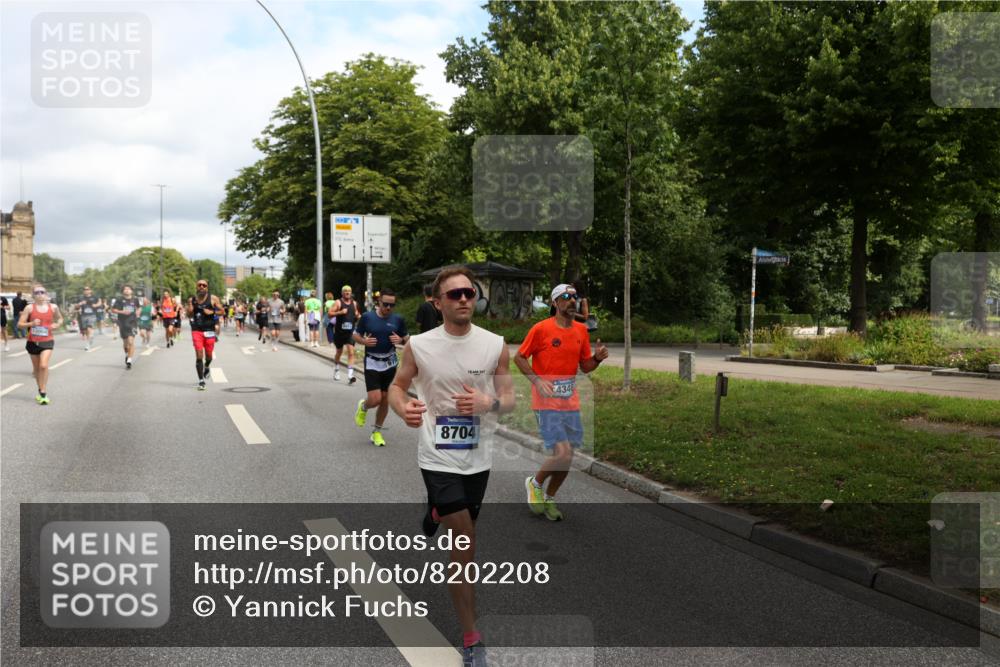 29.06.2025 - hella hamburg halbmarathon Yannick Fuchs http://msf.ph/oto/8202208 29.06.2025 10:44:47 20KM 1119, 1461, 1466, 1507, 1750, 1817, 2207, 2880, 3654, 4077, 4346, 4816, 5018, 5115, 6027, 6662, 6712, 6795, 7052, 7134, 7176, 7397, 7583, 7930, 7932, 8117, 8572, 8704, 8819, 9057, 11214, 11356, 11607, 12016, 12624, 12949, 13008, 13687, 13701, 13875, 14034, 14125, 14257, 14626, 15362, 15395, 15720, 15803, 15950, 16285, 16291, 16716, 17179, 17221, 17384, 18006, 18066, 18370, 18394, 18489, 18811 meine-sportfotos.de