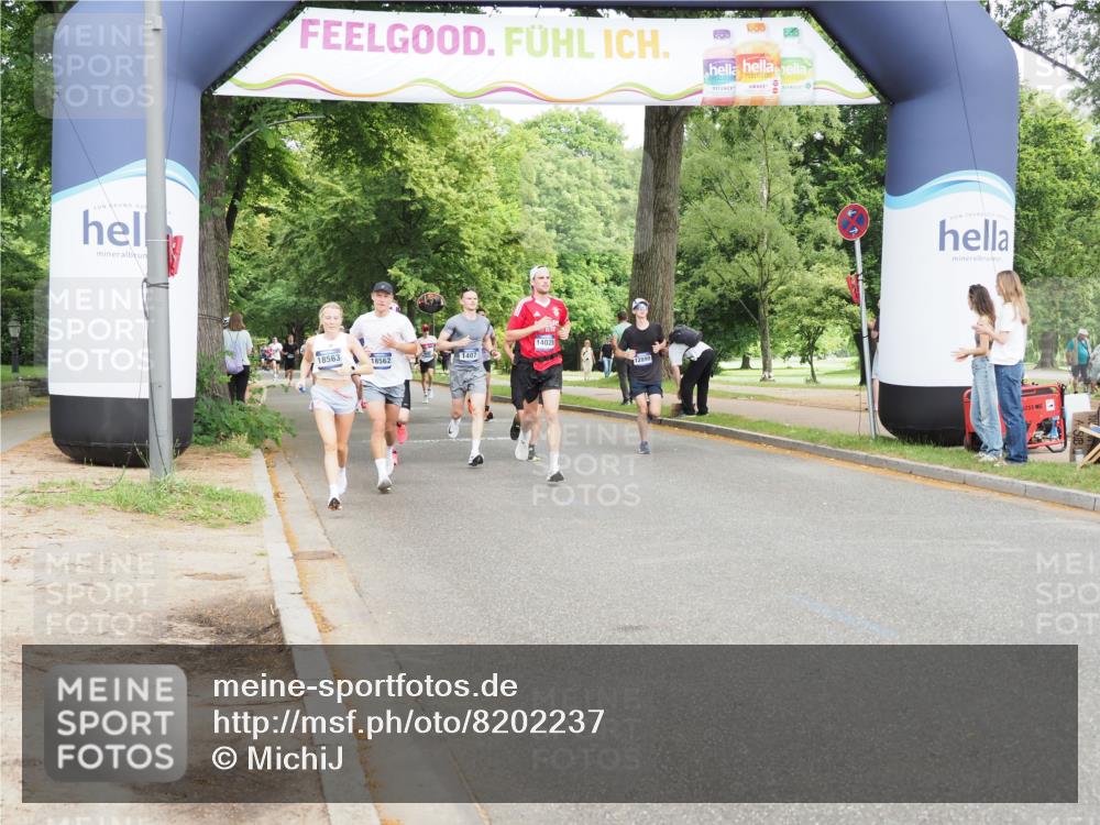 29.06.2025 - hella hamburg halbmarathon MichiJ http://msf.ph/oto/8202237 29.06.2025 10:21:44 Zwischen KM18-KM19 51, 2746, 3935, 6358, 7793, 8062, 10876, 11370, 12987, 14028, 16957, 18562, 18563 meine-sportfotos.de