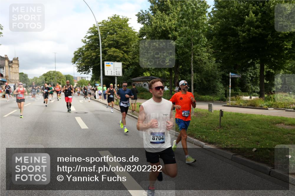 29.06.2025 - hella hamburg halbmarathon Yannick Fuchs http://msf.ph/oto/8202292 29.06.2025 10:44:47 20KM 1119, 1461, 1466, 1507, 1750, 1817, 2207, 2880, 3654, 4077, 4346, 4816, 5018, 5115, 6027, 6662, 6712, 6795, 7052, 7134, 7176, 7397, 7583, 7930, 7932, 8117, 8572, 8704, 8819, 9057, 11214, 11356, 11607, 12016, 12624, 12949, 13008, 13687, 13701, 13875, 14034, 14125, 14257, 14626, 15362, 15395, 15720, 15803, 15950, 16285, 16291, 16716, 17179, 17221, 17384, 18006, 18066, 18370, 18394, 18489, 18811 meine-sportfotos.de