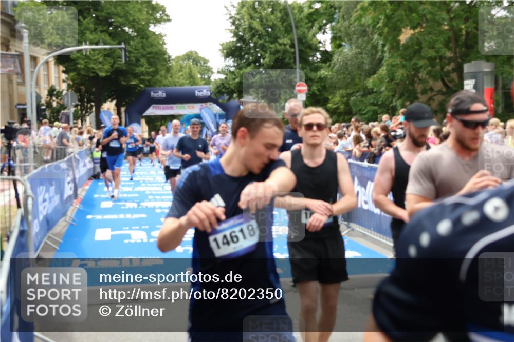 29.06.2025 - hella hamburg halbmarathon Zöllner http://msf.ph/oto/8202350 29.06.2025 10:47:46 Ziel 2340, 2708, 5915, 7962, 10988, 11283, 12679, 13948, 15478, 16205, 17229, 18430 meine-sportfotos.de