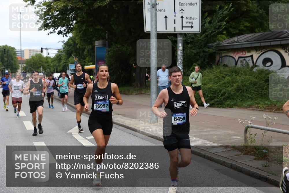 29.06.2025 - hella hamburg halbmarathon Yannick Fuchs http://msf.ph/oto/8202386 29.06.2025 10:32:08 20KM 1290, 1505, 2196, 2404, 2767, 3790, 5042, 5791, 5923, 6047, 6458, 9017, 9914, 10190, 10451, 11106, 11423, 12739, 12900, 13141, 13148, 13372, 13854, 14387, 15178, 15410, 16992, 17125, 17137, 18103, 18159, 18216, 18357, 18986 meine-sportfotos.de
