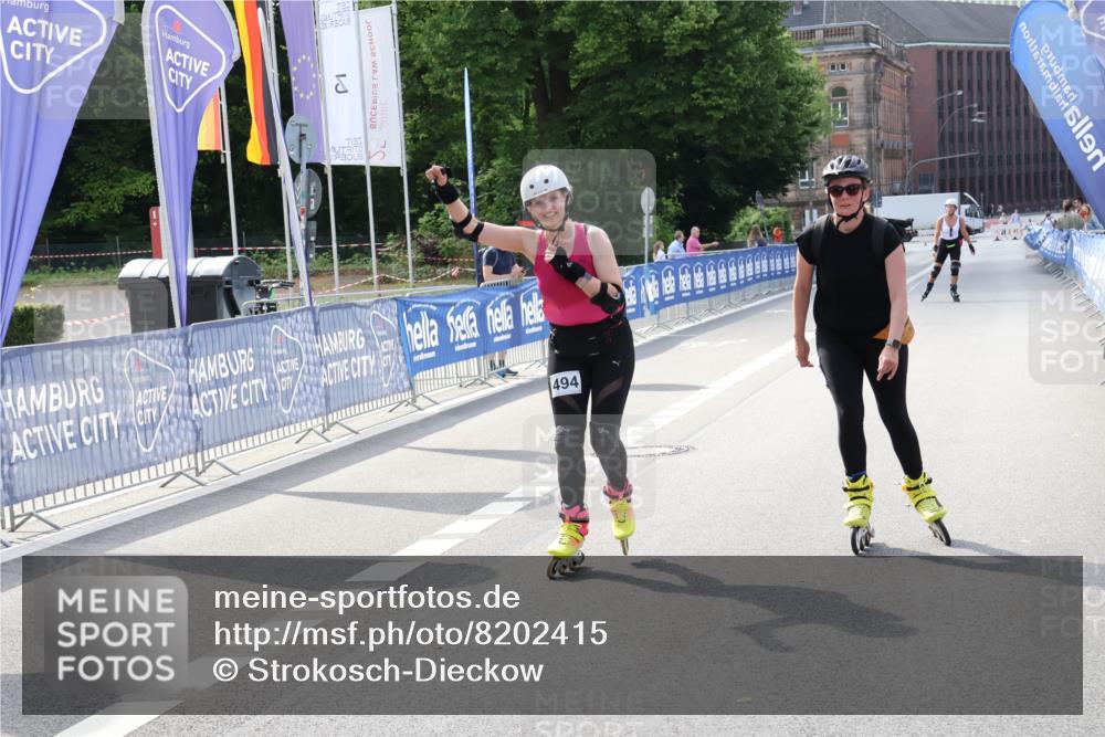 29.06.2025 - hella hamburg halbmarathon Strokosch-Dieckow http://msf.ph/oto/8202415 29.06.2025 09:54:03 Ziel 20045, 20494, 20506 meine-sportfotos.de