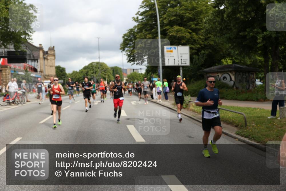 29.06.2025 - hella hamburg halbmarathon Yannick Fuchs http://msf.ph/oto/8202424 29.06.2025 10:44:47 20KM 1119, 1461, 1466, 1507, 1750, 1817, 2207, 2880, 3654, 4077, 4346, 4816, 5018, 5115, 6027, 6662, 6712, 6795, 7052, 7134, 7176, 7397, 7583, 7930, 7932, 8117, 8572, 8704, 8819, 9057, 11214, 11356, 11607, 12016, 12624, 12949, 13008, 13687, 13701, 13875, 14034, 14125, 14257, 14626, 15362, 15395, 15720, 15803, 15950, 16285, 16291, 16716, 17179, 17221, 17384, 18006, 18066, 18370, 18394, 18489, 18811 meine-sportfotos.de