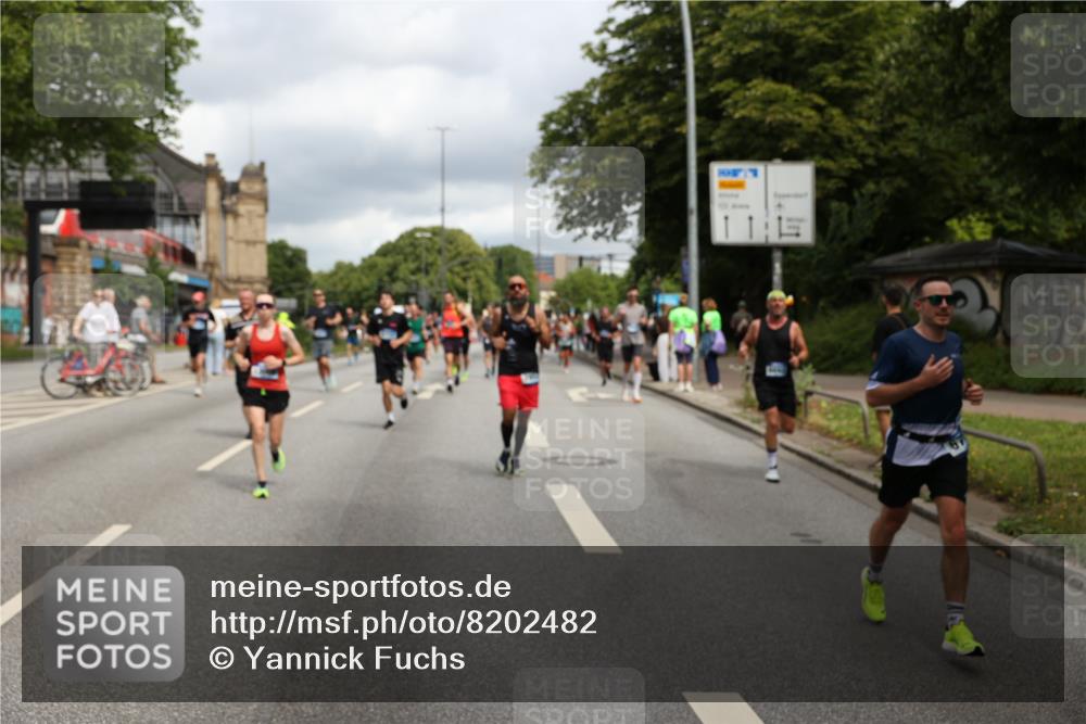 29.06.2025 - hella hamburg halbmarathon Yannick Fuchs http://msf.ph/oto/8202482 29.06.2025 10:44:47 20KM 1119, 1461, 1466, 1507, 1750, 1817, 2207, 2880, 3654, 4077, 4346, 4816, 5018, 5115, 6027, 6662, 6712, 6795, 7052, 7134, 7176, 7397, 7583, 7930, 7932, 8117, 8572, 8704, 8819, 9057, 11214, 11356, 11607, 12016, 12624, 12949, 13008, 13687, 13701, 13875, 14034, 14125, 14257, 14626, 15362, 15395, 15720, 15803, 15950, 16285, 16291, 16716, 17179, 17221, 17384, 18006, 18066, 18370, 18394, 18489, 18811 meine-sportfotos.de