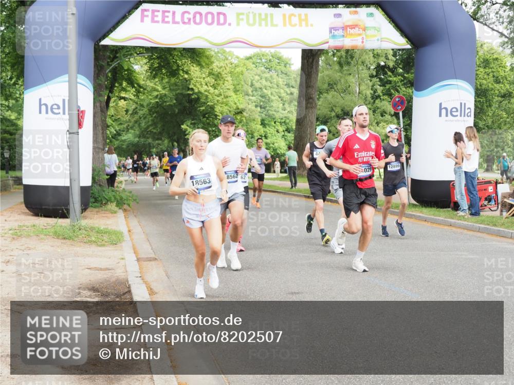 29.06.2025 - hella hamburg halbmarathon MichiJ http://msf.ph/oto/8202507 29.06.2025 10:21:46 Zwischen KM18-KM19 51, 1407, 2746, 3935, 6358, 8062, 10876, 12899, 12987, 14028, 18562, 18563 meine-sportfotos.de