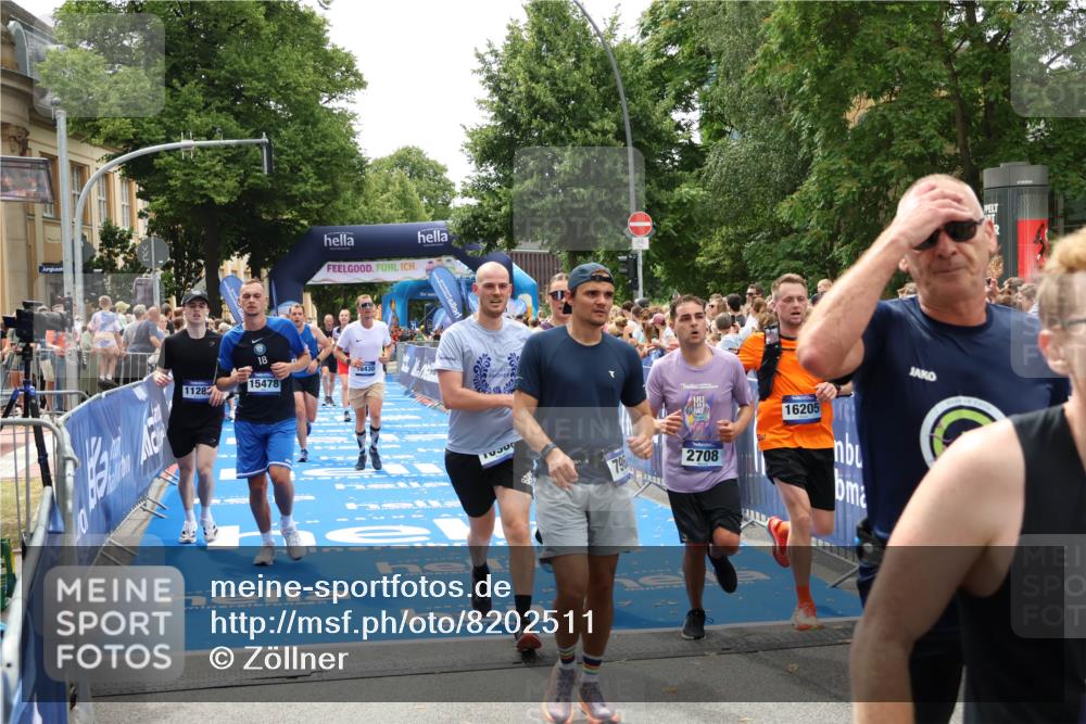 29.06.2025 - hella hamburg halbmarathon Zöllner http://msf.ph/oto/8202511 29.06.2025 10:47:48 Ziel 2340, 2708, 5915, 7962, 8564, 10988, 11283, 12679, 13948, 14383, 15478, 16205, 17229, 18430 meine-sportfotos.de