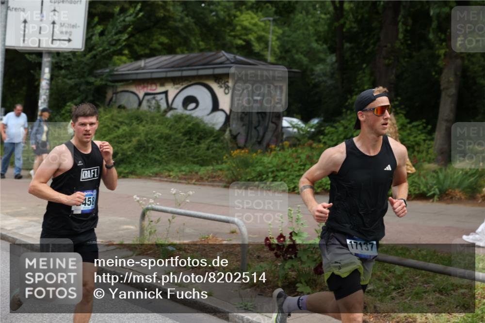29.06.2025 - hella hamburg halbmarathon Yannick Fuchs http://msf.ph/oto/8202514 29.06.2025 10:32:08 20KM 1290, 1505, 2196, 2404, 2767, 3790, 5042, 5791, 5923, 6047, 6458, 9017, 9914, 10190, 10451, 11106, 11423, 12739, 12900, 13141, 13148, 13372, 13854, 14387, 15178, 15410, 16992, 17125, 17137, 18103, 18159, 18216, 18357, 18986 meine-sportfotos.de