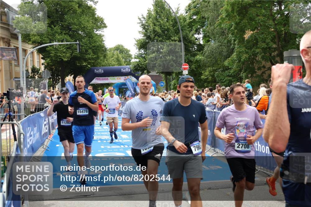 29.06.2025 - hella hamburg halbmarathon Zöllner http://msf.ph/oto/8202544 29.06.2025 10:47:49 Ziel 2340, 2708, 5915, 8564, 10988, 11283, 11961, 12679, 13948, 14383, 15478, 16205, 17229, 18356, 18430 meine-sportfotos.de