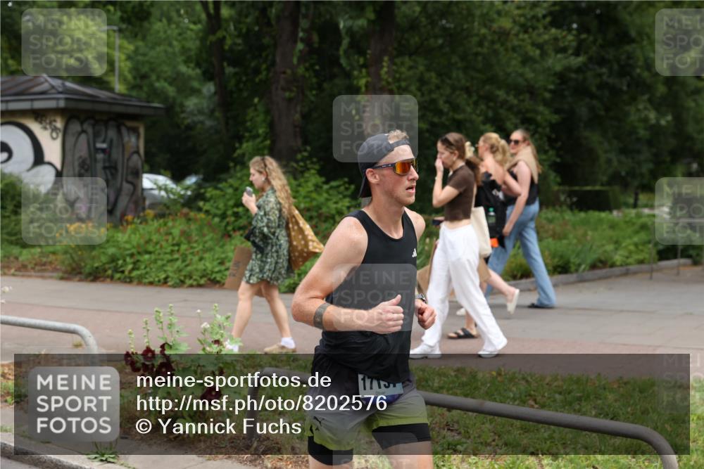 29.06.2025 - hella hamburg halbmarathon Yannick Fuchs http://msf.ph/oto/8202576 29.06.2025 10:32:08 20KM 1290, 1505, 2196, 2404, 2767, 3790, 5042, 5791, 5923, 6047, 6458, 9017, 9914, 10190, 10451, 11106, 11423, 12739, 12900, 13141, 13148, 13372, 13854, 14387, 15178, 15410, 16992, 17125, 17137, 18103, 18159, 18216, 18357, 18986 meine-sportfotos.de