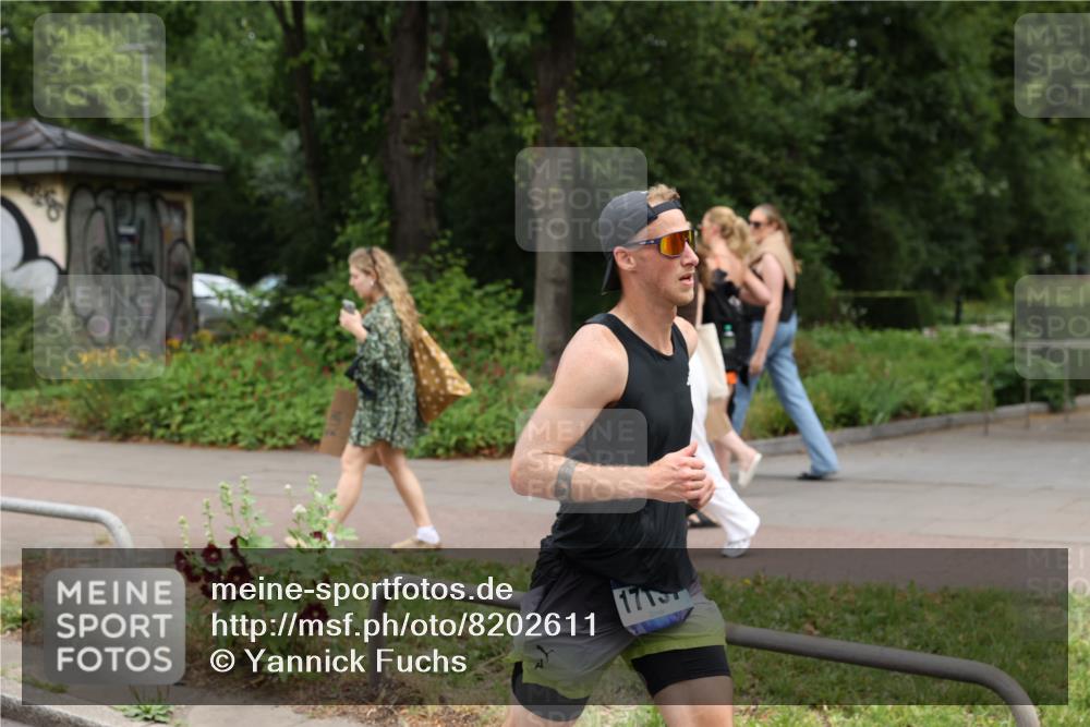 29.06.2025 - hella hamburg halbmarathon Yannick Fuchs http://msf.ph/oto/8202611 29.06.2025 10:32:08 20KM 1290, 1505, 2196, 2404, 2767, 3790, 5042, 5791, 5923, 6047, 6458, 9017, 9914, 10190, 10451, 11106, 11423, 12739, 12900, 13141, 13148, 13372, 13854, 14387, 15178, 15410, 16992, 17125, 17137, 18103, 18159, 18216, 18357, 18986 meine-sportfotos.de
