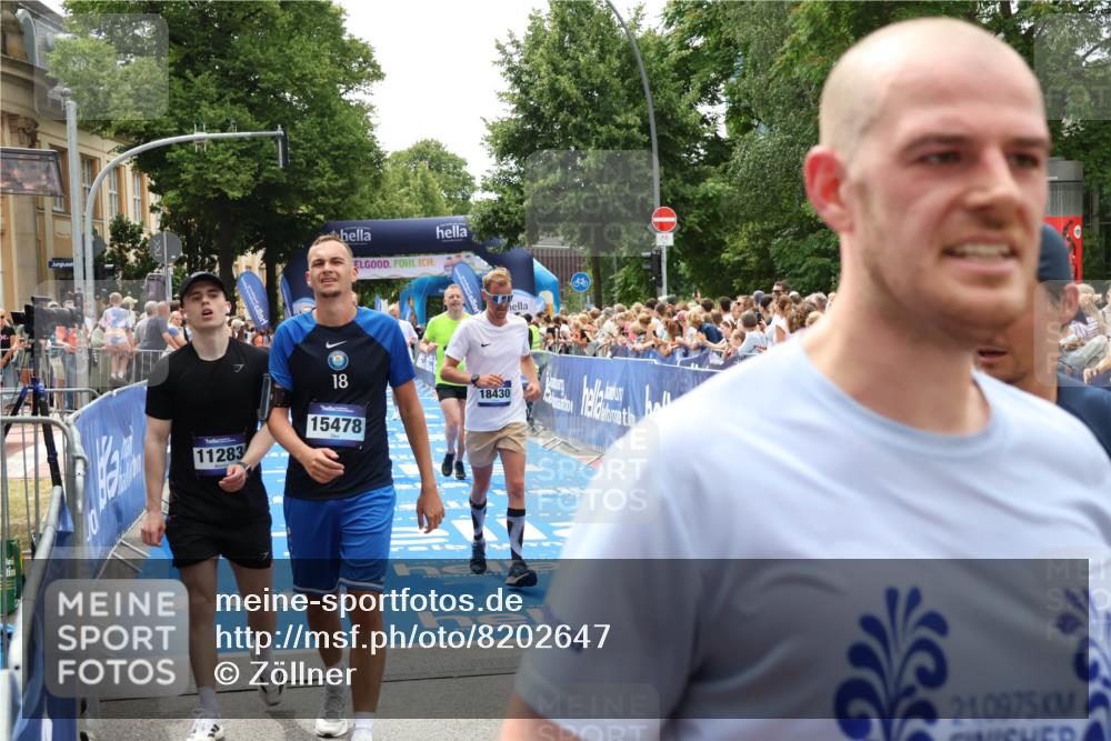 29.06.2025 - hella hamburg halbmarathon Zöllner http://msf.ph/oto/8202647 29.06.2025 10:47:51 Ziel 2340, 5915, 6836, 8564, 11961, 12679, 14383, 17229, 18356, 18430, 18836 meine-sportfotos.de
