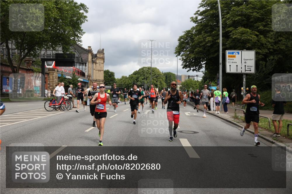 29.06.2025 - hella hamburg halbmarathon Yannick Fuchs http://msf.ph/oto/8202680 29.06.2025 10:44:48 20KM 1461, 1466, 1507, 1750, 1817, 2207, 2880, 3654, 4077, 4346, 4816, 5018, 5115, 6027, 6662, 6712, 6795, 7052, 7134, 7176, 7397, 7583, 7930, 7932, 8117, 8205, 8572, 8704, 8819, 9057, 11214, 11356, 11607, 12016, 12624, 12949, 13008, 13687, 13701, 13875, 14034, 14125, 14257, 14626, 15362, 15395, 15720, 15803, 15950, 16285, 16291, 16716, 17129, 17179, 17221, 17384, 18006, 18066, 18370, 18394, 18489, 18811 meine-sportfotos.de