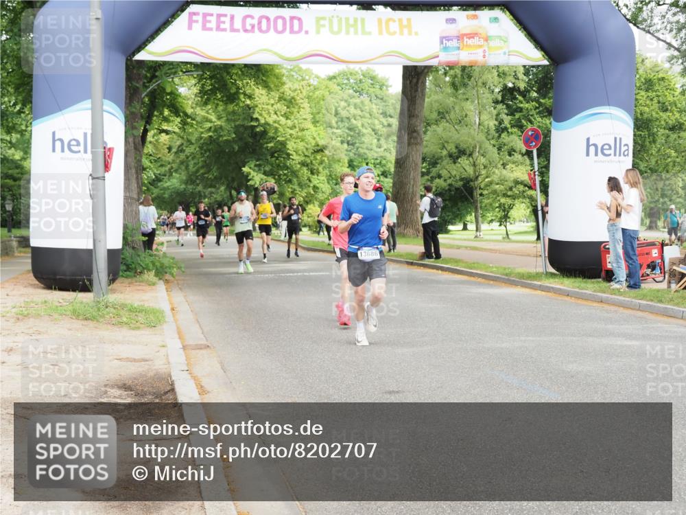 29.06.2025 - hella hamburg halbmarathon MichiJ http://msf.ph/oto/8202707 29.06.2025 10:21:50 Zwischen KM18-KM19 1407, 2746, 3935, 4463, 4679, 8062, 10927, 12899, 13686, 14028, 18562, 18563 meine-sportfotos.de