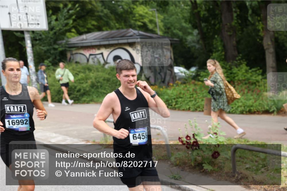 29.06.2025 - hella hamburg halbmarathon Yannick Fuchs http://msf.ph/oto/8202717 29.06.2025 10:32:09 20KM 1290, 1505, 2196, 2404, 3790, 5042, 5791, 5923, 6047, 6458, 9017, 9914, 9944, 10190, 10451, 10922, 11106, 11423, 12739, 12900, 13141, 13148, 13372, 13854, 14387, 15178, 15410, 16992, 17125, 17137, 18103, 18159, 18216, 18357, 18986 meine-sportfotos.de