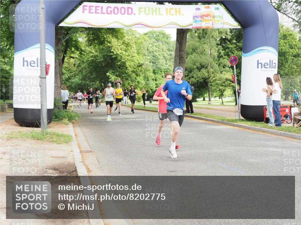 29.06.2025 - hella hamburg halbmarathon MichiJ http://msf.ph/oto/8202775 29.06.2025 10:21:51 Zwischen KM18-KM19 1407, 2746, 4463, 4679, 8062, 10927, 11150, 12899, 13686, 14028, 18562, 18563 meine-sportfotos.de