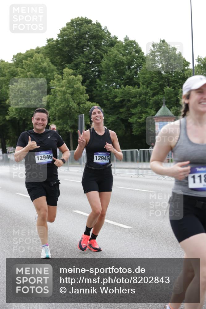 29.06.2025 - hella hamburg halbmarathon Jannik Wohlers http://msf.ph/oto/8202843 29.06.2025 10:25:36 Lombardsbrücke 1479, 4797, 5497, 6663, 8276, 8674, 10104, 10219, 11139, 11596, 11699, 11828, 11859, 12838, 12945, 12946, 14063, 14179, 14223, 14356, 14726, 17369, 19144 meine-sportfotos.de