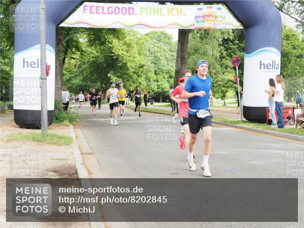 29.06.2025 - hella hamburg halbmarathon MichiJ http://msf.ph/oto/8202845 29.06.2025 10:21:51 Zwischen KM18-KM19 1407, 2746, 4463, 4679, 8062, 10927, 11150, 12899, 13686, 14028, 18562, 18563 meine-sportfotos.de