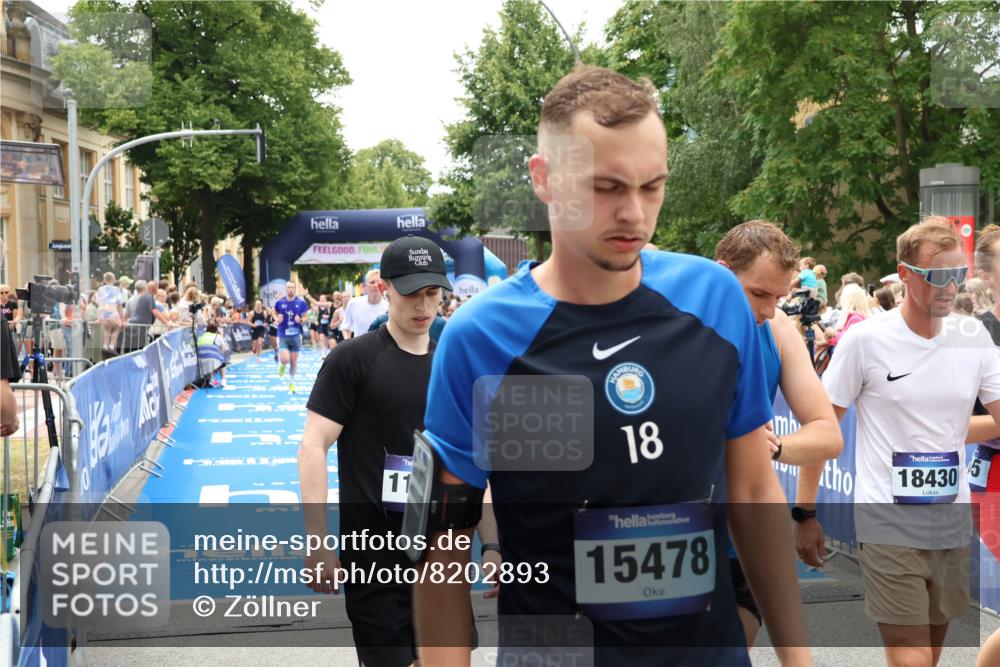 29.06.2025 - hella hamburg halbmarathon Zöllner http://msf.ph/oto/8202893 29.06.2025 10:47:54 Ziel 2340, 5915, 6836, 8564, 11961, 12679, 14383, 14730, 17451, 18356, 18836 meine-sportfotos.de