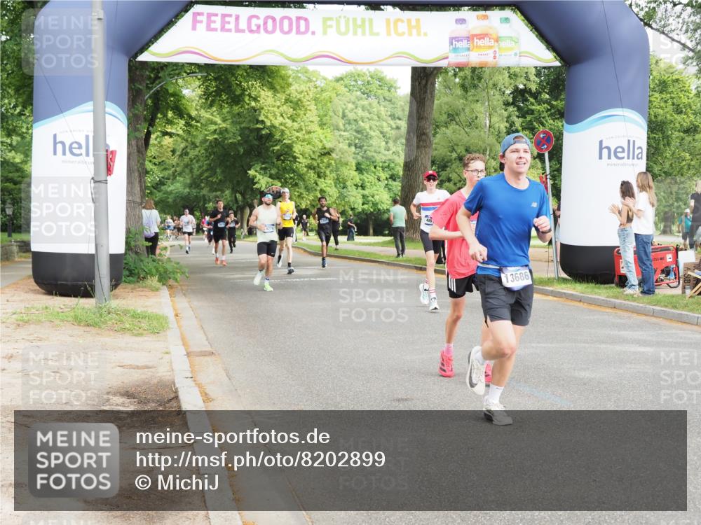 29.06.2025 - hella hamburg halbmarathon MichiJ http://msf.ph/oto/8202899 29.06.2025 10:21:51 Zwischen KM18-KM19 1407, 2746, 4463, 4679, 8062, 10927, 11150, 12899, 13686, 14028, 18562, 18563 meine-sportfotos.de