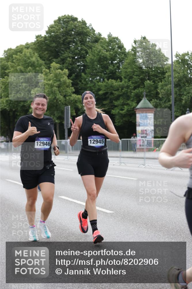 29.06.2025 - hella hamburg halbmarathon Jannik Wohlers http://msf.ph/oto/8202906 29.06.2025 10:25:37 Lombardsbrücke 1479, 4797, 5497, 6663, 8276, 8674, 10219, 11139, 11596, 11828, 11859, 12838, 12945, 12946, 14063, 14179, 14223, 14356, 14726, 17369, 19144 meine-sportfotos.de