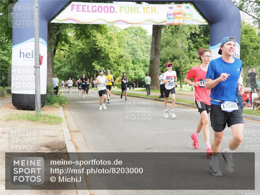 29.06.2025 - hella hamburg halbmarathon MichiJ http://msf.ph/oto/8203000 29.06.2025 10:21:52 Zwischen KM18-KM19 1407, 4463, 4679, 8062, 10927, 11150, 12899, 13686, 14028, 14276, 18562 meine-sportfotos.de