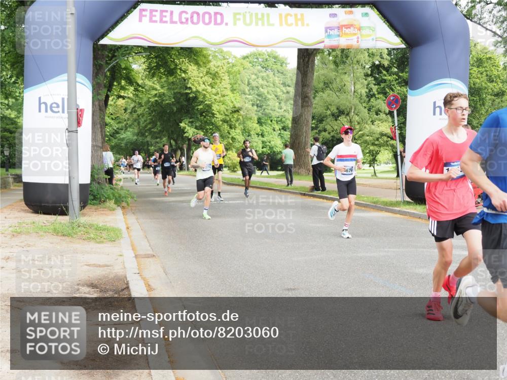 29.06.2025 - hella hamburg halbmarathon MichiJ http://msf.ph/oto/8203060 29.06.2025 10:21:52 Zwischen KM18-KM19 1407, 4463, 4679, 8062, 10927, 11150, 12899, 13686, 14028, 14276, 18562 meine-sportfotos.de