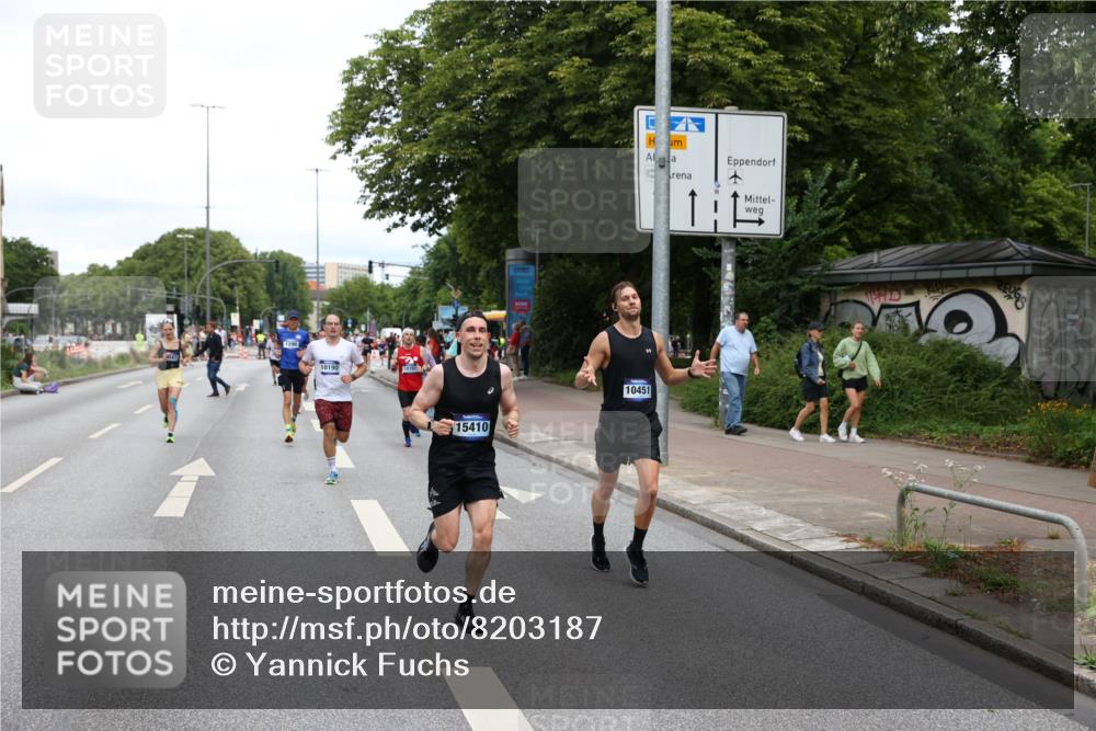 29.06.2025 - hella hamburg halbmarathon Yannick Fuchs http://msf.ph/oto/8203187 29.06.2025 10:32:10 20KM 1290, 1505, 2196, 2404, 3790, 5042, 5791, 5923, 6047, 6458, 9017, 9914, 9944, 10190, 10451, 10922, 11106, 11423, 12739, 12900, 13141, 13148, 13372, 13854, 14387, 15410, 16992, 17137, 18103, 18159, 18216, 18357, 18986 meine-sportfotos.de