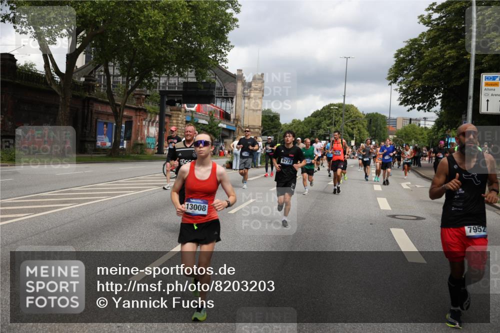 29.06.2025 - hella hamburg halbmarathon Yannick Fuchs http://msf.ph/oto/8203203 29.06.2025 10:44:49 20KM 1461, 1466, 1507, 1750, 1817, 2207, 2880, 3654, 4077, 4346, 4816, 5018, 5115, 6027, 6662, 6712, 6795, 7052, 7134, 7176, 7397, 7583, 7930, 7932, 8117, 8205, 8572, 8704, 8819, 9057, 11214, 11356, 11607, 12016, 12624, 12949, 13008, 13687, 13701, 13808, 13875, 14034, 14125, 14257, 14626, 15362, 15395, 15720, 15803, 16285, 16291, 16716, 17129, 17179, 17221, 17384, 18006, 18066, 18182, 18370, 18394, 18489 meine-sportfotos.de