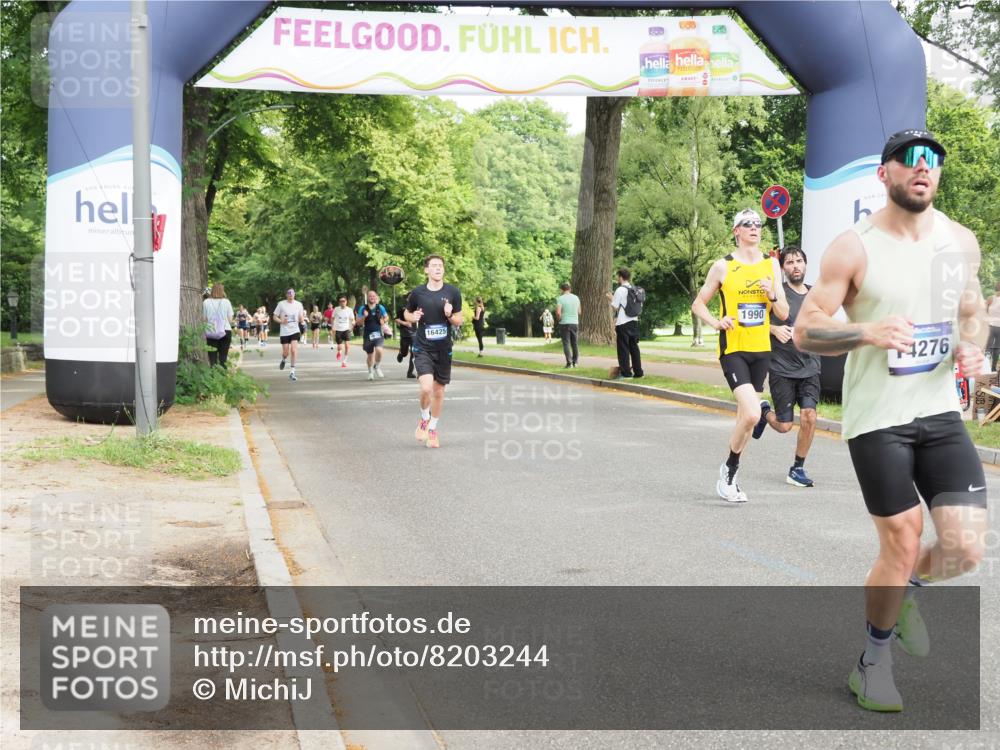 29.06.2025 - hella hamburg halbmarathon MichiJ http://msf.ph/oto/8203244 29.06.2025 10:21:55 Zwischen KM18-KM19 1707, 1990, 4463, 4679, 10927, 11150, 13686, 14276, 16425 meine-sportfotos.de