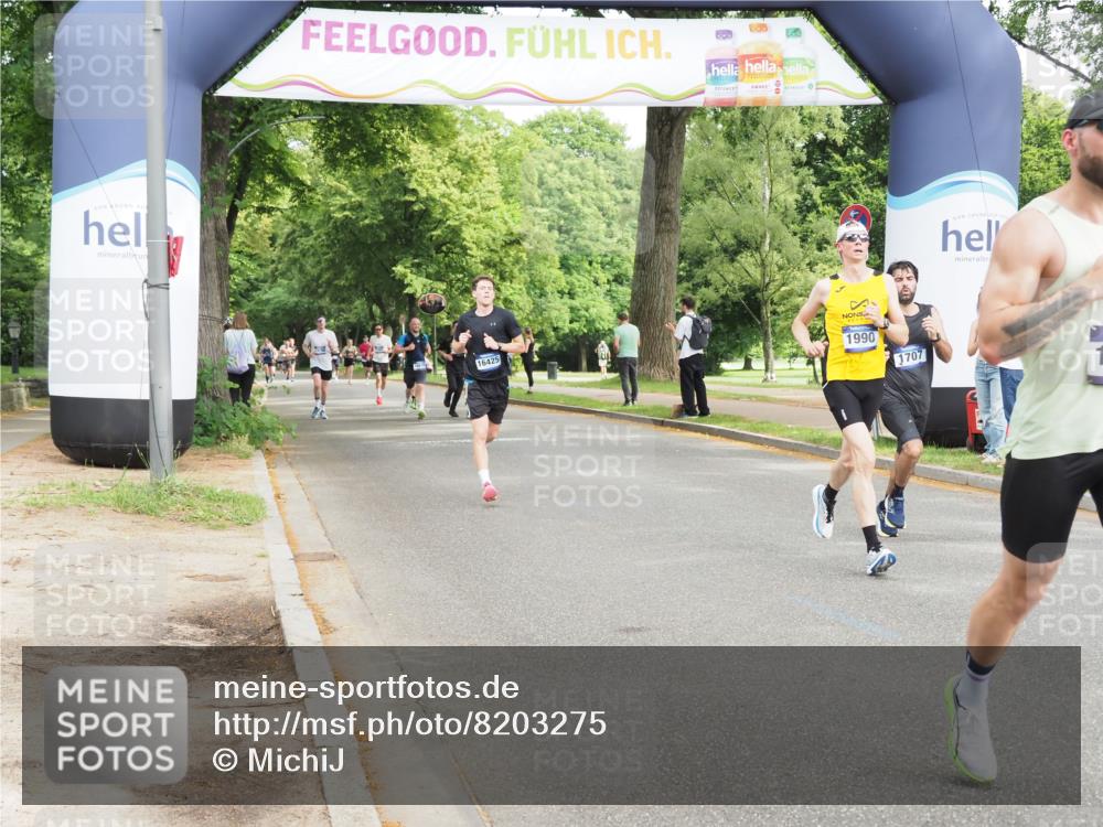 29.06.2025 - hella hamburg halbmarathon MichiJ http://msf.ph/oto/8203275 29.06.2025 10:21:55 Zwischen KM18-KM19 1707, 1990, 4463, 4679, 10927, 11150, 13686, 14276, 16425 meine-sportfotos.de