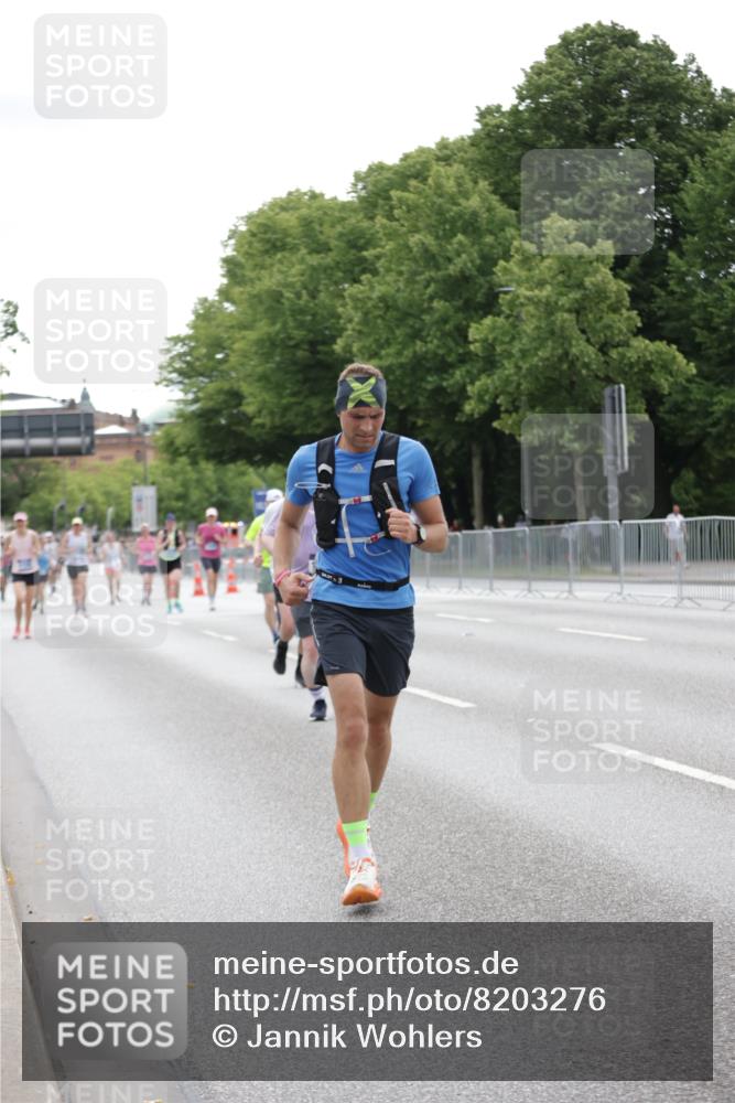 29.06.2025 - hella hamburg halbmarathon Jannik Wohlers http://msf.ph/oto/8203276 29.06.2025 10:25:41 Lombardsbrücke 5497, 6159, 8276, 8306, 8674, 10219, 11139, 11828, 11859, 12838, 12945, 12946, 14063, 14179, 14356, 14726, 17369, 19144 meine-sportfotos.de